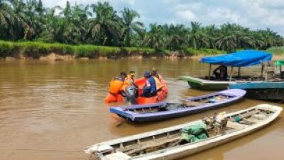 Remaja 13 Tahun Hilang Tenggelam di Sungai Cenaku Saat Mandi