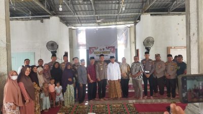 Polda Riau Bersama Polresta Pekanbaru Gelar Jumat Curhat di Masjid Nurul Ikhlas Binawidya