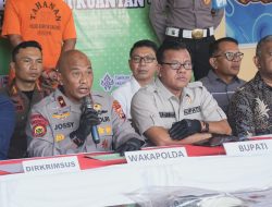 Wakapolda Riau Pimpin Konferensi Pers Operasi PETI Kuantan 2025