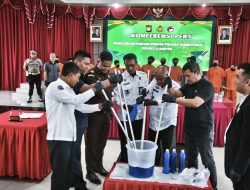 Bersih Narkoba, Polres Kampar Musnahkan Sabu 1,247 Gram Didepan 16 Tersangka