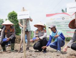 Polresta Pekanbaru Gelar Penanaman Jagung Serentak, Bagikan Sembako dan Layanan Kesehatan Gratis