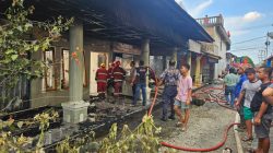15 Unit Ruko Permanen di Pasar Kuok Hangus Terbakar, Polsek Bangkinang Barat Pasang Policeline
