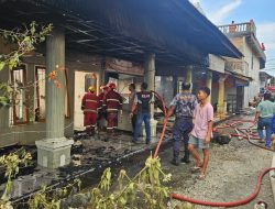 15 Unit Ruko Permanen di Pasar Kuok Hangus Terbakar, Polsek Bangkinang Barat Pasang Policeline