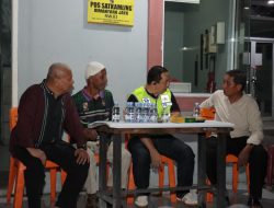 Sapa Warga di Pos Kamling Jalan Bintara, Kapolresta Pekanbaru Pimpin Patroli Tim Raga