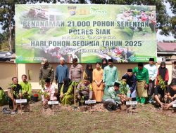 Dukung Penanaman 21.000 Pohon Serentak di Siak, Kapolres Tekankan Cinta Lingkungan Sejak Usia Dini