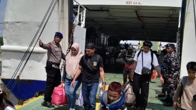 Operasi Lilin 2025, Polres Siak Hadir Jaga Keamanan Pelabuhan Tj Buton