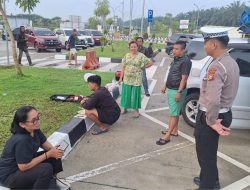 Patroli Jalan Kaki di Rest Area KM 45 Kandis, Polisi Pastikan Pemudik Nataru Aman dan Nyaman
