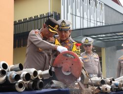 Kapolres Siak Pimpin Press Release Akhir Tahun 2025 dan Pemusnahan Barang Bukti