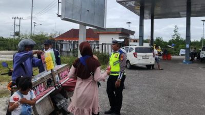 Pengamanan Arus Nataru, Polisi Intensifkan Pengaturan Lalu Lintas di Pelabuhan Tanjung Buton