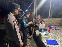 Operasi Lilin LK 2025, Petugas Kesehatan Pos Pengamanan Desa Kasang Layani Pemudik Sakit