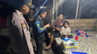 Operasi Lilin LK 2025, Petugas Kesehatan Pos Pengamanan Desa Kasang Layani Pemudik Sakit