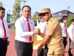 Wabup Rohil Beri Penghargaan Personel Kepolisian Berprestasi Ungkap 79,970 Kg Sabu