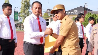 Wabup Rohil Beri Penghargaan Personel Kepolisian Berprestasi Ungkap 79,970 Kg Sabu