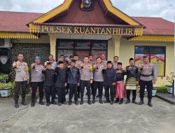 Kunker di Polsek Kuantan Hilir, Kapolres Kuansing Tekankan Pelayanan Humanis dan Profesionalisme