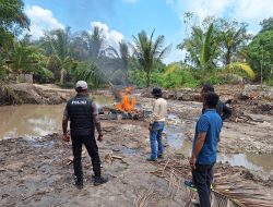 Polsek Benai Tindak Tegas PETI di Desa Tebing Tinggi, 2 Rakit Stinkay Dimusnahkan