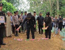 Gugur Kawal Malam Takbiran, Kapolri Berikan KPLB kepada Aiptu Apendra
