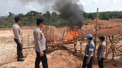 Polsek Hulu Kuantan Tertibkan PETI di Sungai Alah, 1 Unit Dompeng Dimusnahkan