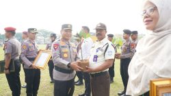 Berikan Penghargaan Kepada Satpam UIN Suska Riau yang Bantu Mahasiswi Korban Penusukan, Kapolda Riau: Perbuatan Terpuji yang Bisa Menginspirasi Masyarakat Lain