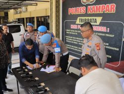 Kapolres Kampar Dampingi Tim Polda Riau Periksa Senpi Dinas, Tidak Ditemukan Pelanggaran   
