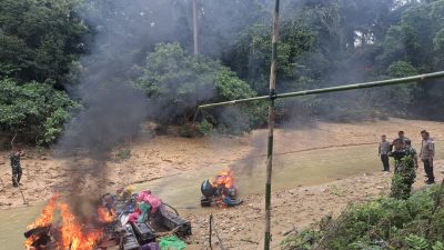 Polsek Hulu Kuantan dan Koramil 08 Kuantan Mudik Tertibkan Aktivitas PETI di Tanjung Medang
