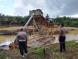 Polsek Pangean Tertibkan PETI di Tanah Bekali, 1 Rakit Dimusnahkan