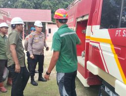 Antisipasi Karhutla, Kapolsek Kerumutan Verifikasi dan Cek Peralatan Pemadam Kebakaran
