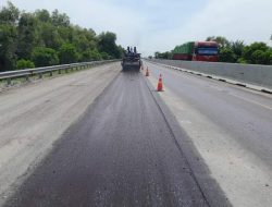 Jelang Libur Panjang, HKA Rampungkan Pemeliharaan Aspal Tol Kayu Agung – Palembang Untuk Jaga Kenyamanan Pengguna Jalan