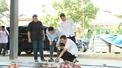 Polres Kuansing Potong 11 Ekor Sapi, Bagikan 650 Paket Daging Qurban kepada Masyarakat