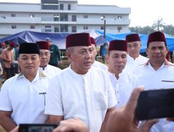 Kapolri dan Kapolda Riau Berkurban di Ponpes UAS, Daging Disalurkan ke Masyarakat Pinggiran Kota