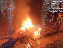 Polsek Kuantan Tengah Tindak Lanjuti Laporan Call Center 110, 1 Unit PETI Dimusnahkan di Sungai Kuantan