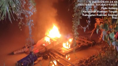 Polsek Kuantan Tengah Tindak Lanjuti Laporan Call Center 110, 1 Unit PETI Dimusnahkan di Sungai Kuantan