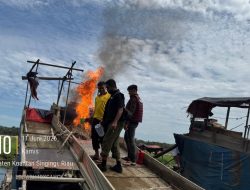 Polsek Singingi Hilir Tertibkan PETI Jenis Dompeng di Sungai Amuik, 2 Rakit Dimusnahkan