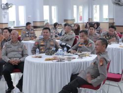 Bersama Masyarakat, Polres Rohil Gelar Nobar Piala Dunia 2026