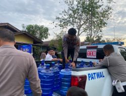 Wujud Nyata Kepedulian Polri untuk Masyarakat, Polda Riau Distribusikan 2.312 Paket Bansos, Bedah Rumah dan Air Bersih