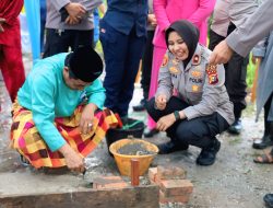 Asa Baru di Hari Bhayangkara ke 80, Polres Siak Bangun Rumah Layak Huni untuk Pak Siar