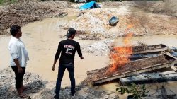 Polres Kuansing Tertibkan Dugaan Aktivitas PETI di Desa Jake, 4 Rakit Dimusnahkan