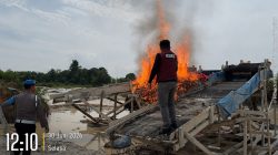 Polsek Singingi Hilir Tertibkan Aktivitas PETI di Desa Petai, 2 Rakit Dompeng Dimusnahkan