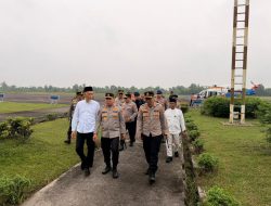 Turun langsung ke Lapangan, Kapolda Riau Tinjau Progres Jembatan Merah Putih Presisi di Dumai