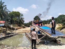 Polsek Benai Cek Lokasi PETI di Muara Langsat, 2 Rakit Ditemukan Sudah Tidak Beroperasi