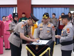 Kapolda Riau Pimpin Sertijab Dirintel, Kabid Humas dan 4 Kapolres