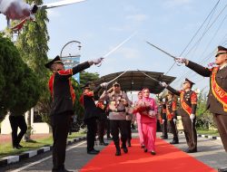 Polres Rohil Gelar Kenal Pamit dan Tradisi Farewell-Welcome Parade, AKBP Aldi Alfa Faroqi Resmi Menjabat