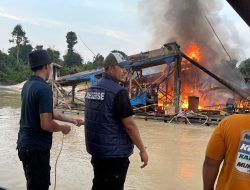 Polres Kampar Ungkap PETI Di Gunung Sahilan, 2 Terduga Diamankan dan 12 Rakit Dimusnahkan