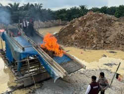 Polsek Singingi Hilir Tertibkan Aktivitas PETI di Desa Koto Baru, 1 Rakit Dimusnahkan