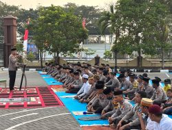Hadapi Kabut Asap dan Karhutla, Polres Inhu Gelar Sholat Istisqo
