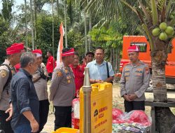 Polres Dumai Gelar Ekspedisi Merah Putih Presisi di Sungai Sembilan, Salurkan Bantuan dan Tanam 200 Bibit Mangrove