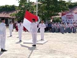 Tim Ekspedisi Merah Putih Presisi Khidmat Peringati Detik-Detik Proklamasi HUT ke-81 RI di Sinaboi