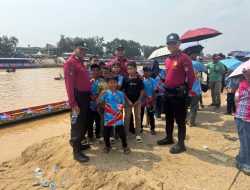 Ditpamobvit Polda Riau Amankan Festival Pacu Jalur di Sungai Kuantan