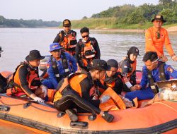Tim Gabungan Temukan Korban Tenggelam di Sungai Batang Kuantan