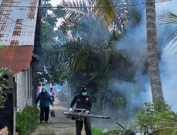 Polsek Rantau Kopar Bersama Puskesmas Lakukan Fogging Cegah Penyebaran DBD di Bagan Cempedak