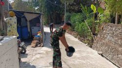 Kokohnya Jalan Desa, Kuatnya Kemanunggalan TNI-Rakyat, Satgas TMMD Ke-129 Rawat Jalan Hasil Pengecoran Sasaran 4